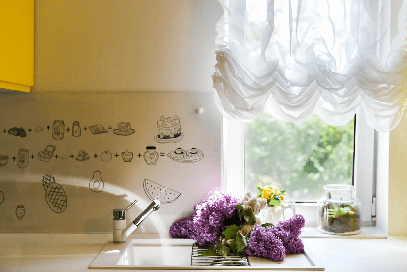Apartament cu bucătărie galbenă în Cluj-Napoca (3)