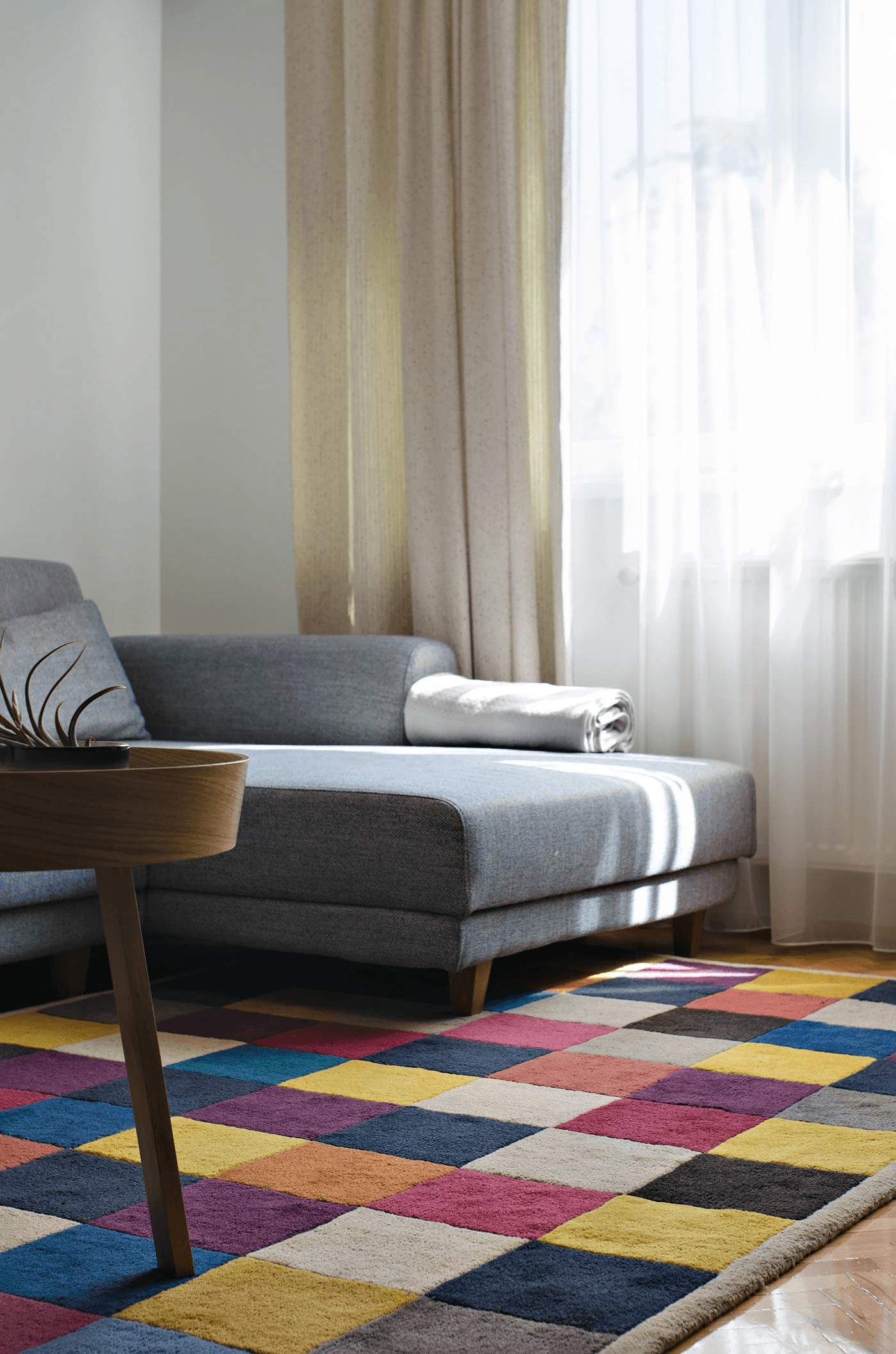 Apartament cu bucătărie galbenă în Cluj-Napoca (23)