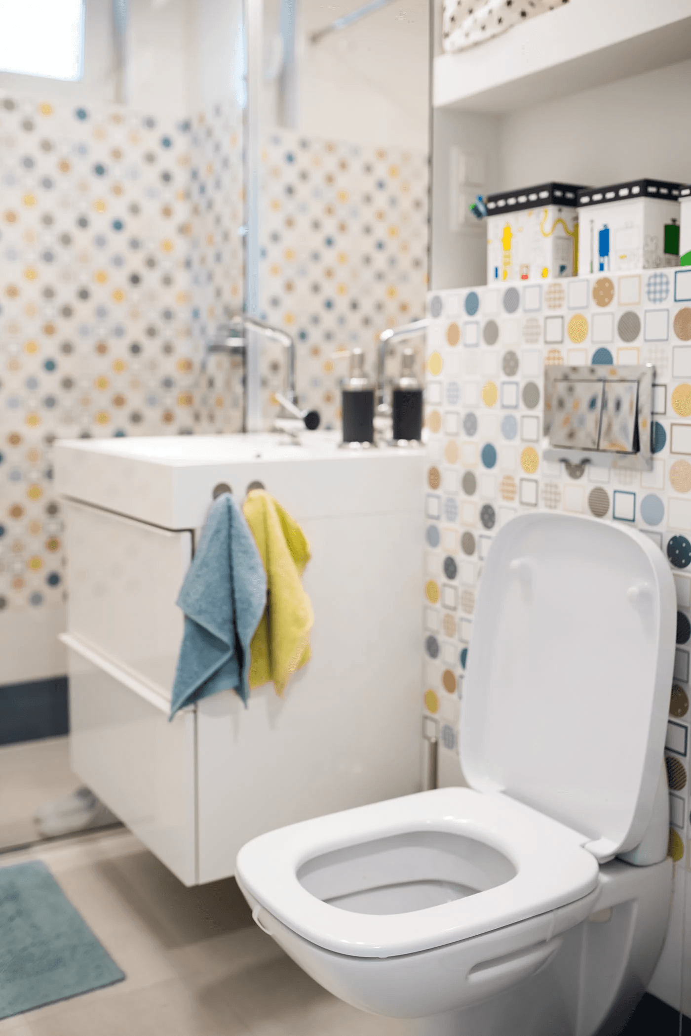 Apartament cu bucătărie galbenă în Cluj-Napoca (25)